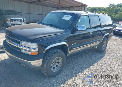 2000 Chevrolet Suburban 1500 Ls z USA, uszkodzony, nr VIN 3GNFK16T3YG200512